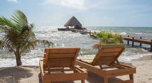 Placencia is an ideal spot for a relaxing life by the beach