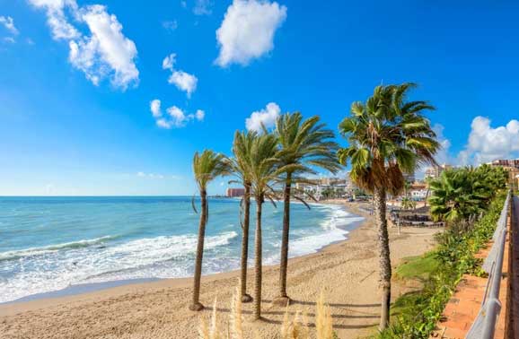 Video: A Tour of Benalmádena, Spain